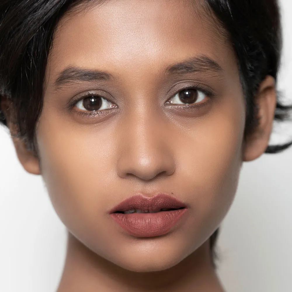 Faces Canada Matte Lip Crayon | Cocoa Butter and Chamomile enriched | One Stroke Intense Color | Smooth Glide | All Day Hydrated Lips | Shade - Cashmere 2.8g