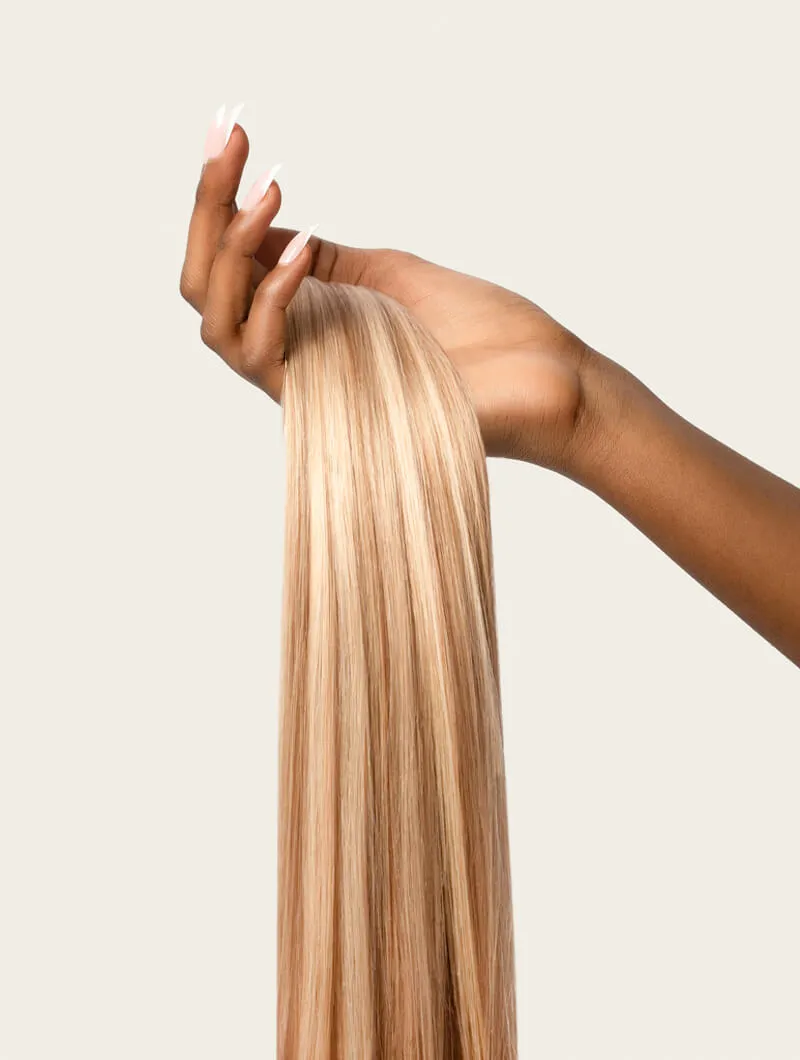 Sandy Blonde Highlighted, 20" Seamless Clip-In Hair Extensions, F10/613 | 180g